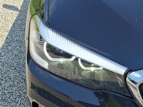 Used 2018 BMW 530i xDrive AWD/4WD image 9