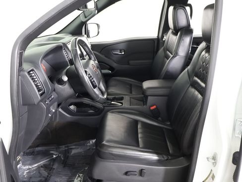 Used 2022 Nissan Frontier PRO-4X w/ Pro-4X Premium Package AWD/4WD image 32