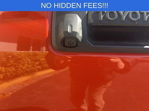 Used 2018 Toyota Tacoma SR5 image 9