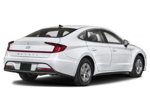 Used 2022 Hyundai Sonata SE image 2