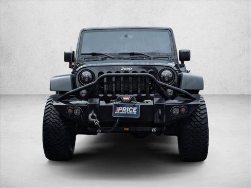 Used 2016 Jeep Wrangler Unlimited Rubicon w/ Connectivity Group AWD/4WD image 2
