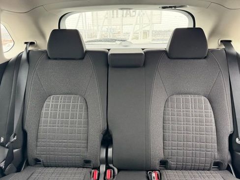 Certified 2023 Honda HR-V LX image 16