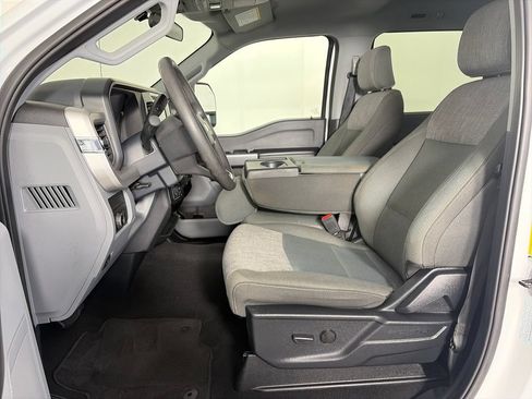 Certified 2025 Ford F250 XLT AWD/4WD image 11