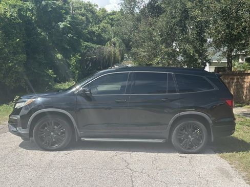 Used 2021 Honda Pilot Black Edition image 2