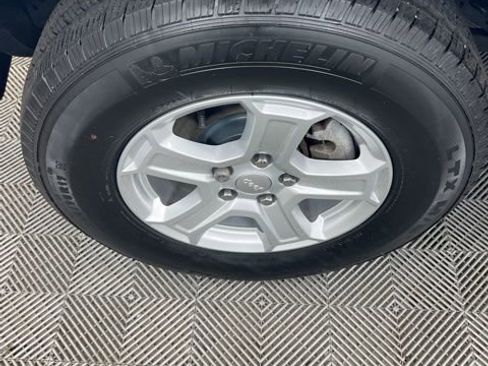 Used 2023 Jeep Wrangler Sport S image 7