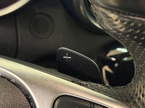 Used 2017 Mercedes-Benz SLC 300 image 18