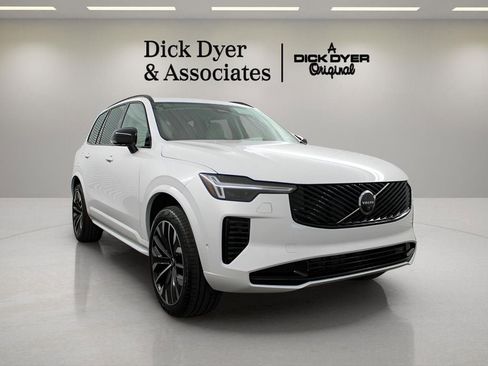 New 2026 Volvo XC90 B6 Ultra w/ Protection Package Premier image 10