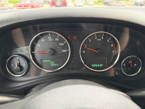 Used 2018 Jeep Wrangler Sport AWD/4WD image 15