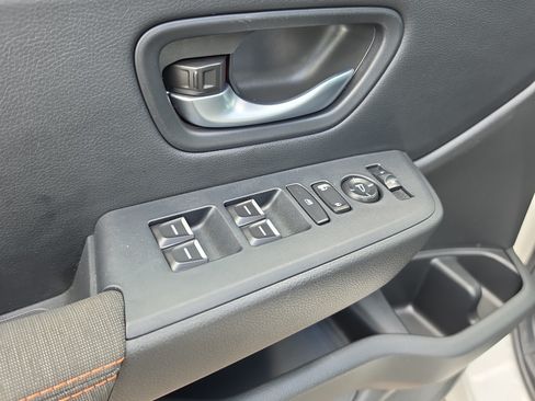 Used 2025 Honda Pilot Sport image 20