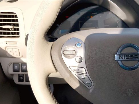 Used 2012 Nissan Leaf SL image 23