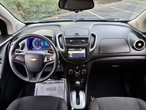 Used 2016 Chevrolet Trax LS image 17