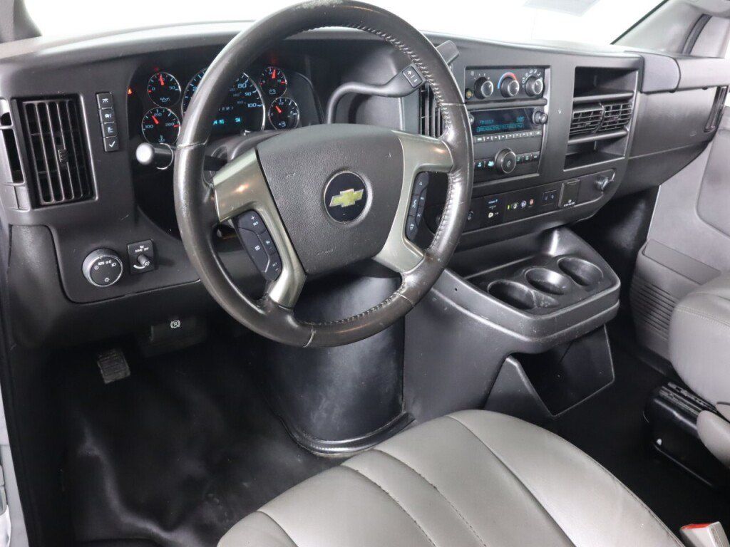 Used 2019 Chevrolet Express 2500 w/ Driver Convenience Package RWD image 9