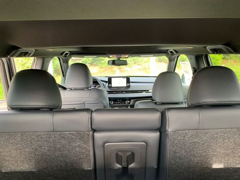 New 2026 Nissan Rogue Platinum image 32