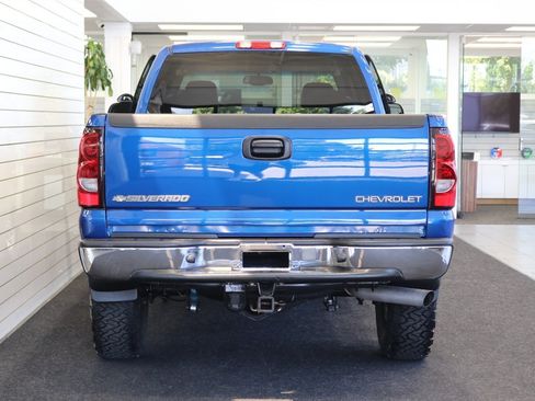 Used 2004 Chevrolet Silverado 2500 LT w/ Skid Plate Package AWD/4WD image 9