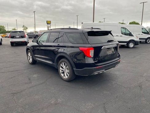 Certified 2023 Ford Explorer XLT w/ Equipment Group 202A AWD/4WD image 3