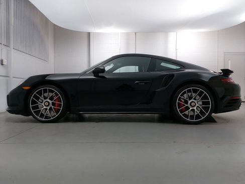 Certified 2019 Porsche 911 Turbo image 2