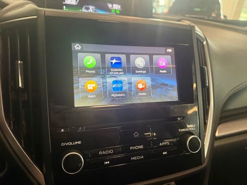 Used 2021 Subaru Forester Premium image 2