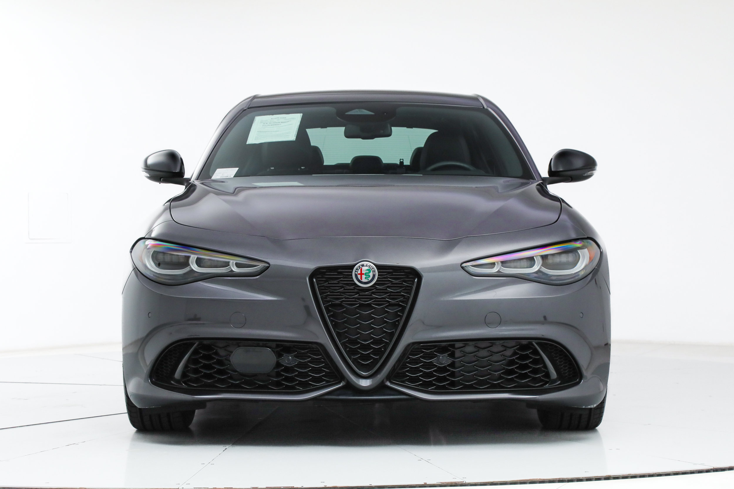 Used 2025 Alfa Romeo Giulia w/ Driving Assist Package RWD image 8