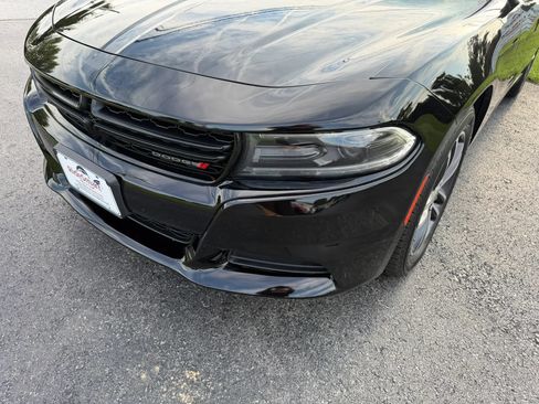 Used 2019 Dodge Charger SXT AWD/4WD image 57