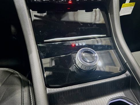 New 2025 Jeep Grand Cherokee Laredo w/ Luxury Tech Group I RWD image 25