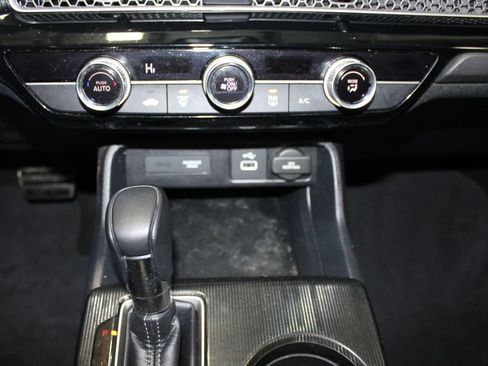 Used 2023 Honda Civic Sport image 11
