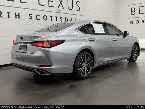 Used 2024 Lexus ES 350 w/ Premium Package FWD image 4
