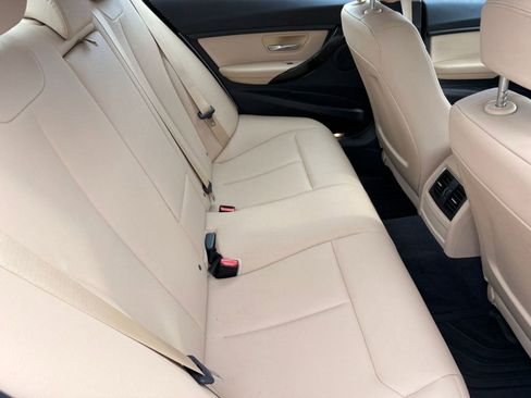 Used 2017 BMW 320i Sedan image 25