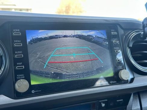 Used 2023 Toyota Tacoma TRD Off-Road w/ TRD Premium Off Road Package image 29