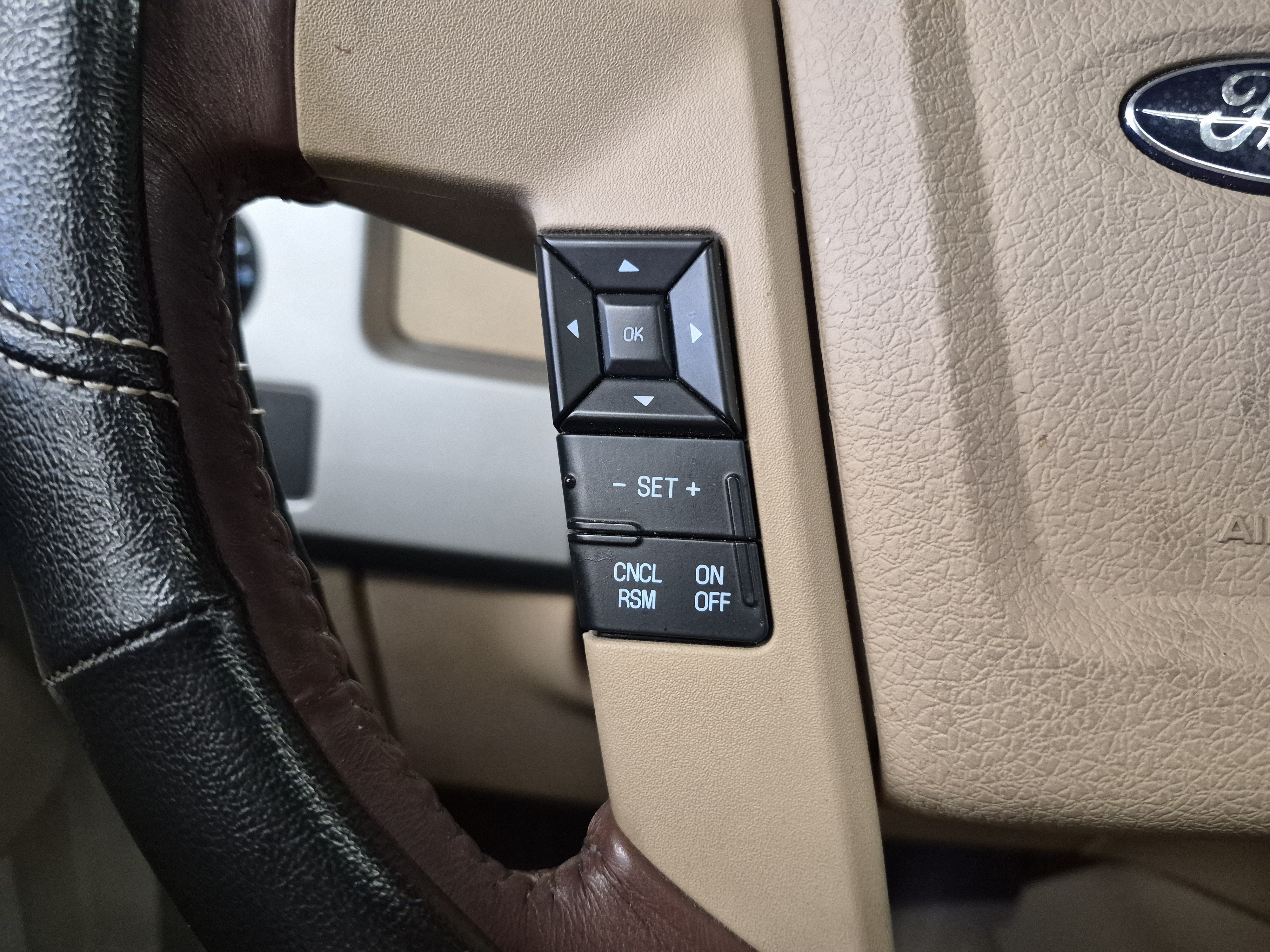 Used 2014 Ford F150 King Ranch w/ King Ranch Luxury Package AWD/4WD image 23