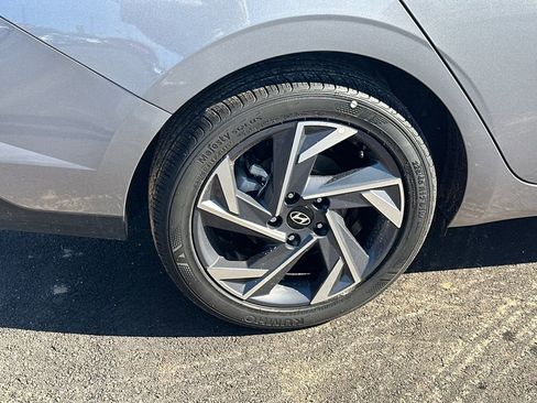 New 2025 Hyundai Elantra Sport image 17