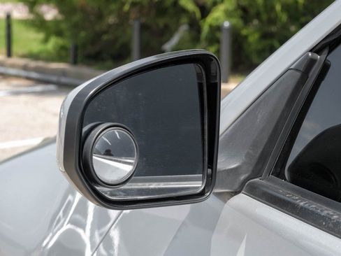 Used 2020 Nissan 370Z Coupe image 32