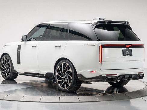 Used 2025 Land Rover Range Rover Autobiography AWD/4WD image 2