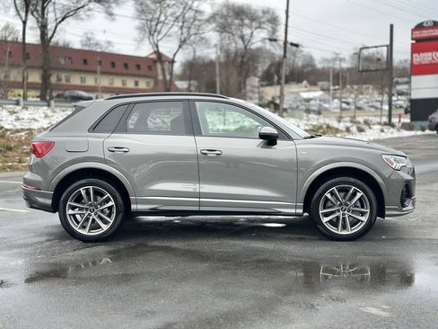 Certified 2025 Audi Q3 2.0T Premium w/ Convenience Package image 8