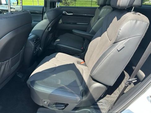 Used 2025 Hyundai Palisade Calligraphy AWD/4WD image 16
