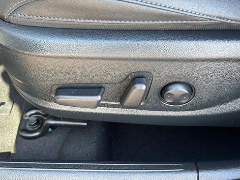 Certified 2024 Kia Seltos SX w/ SX Sunroof Package image 22