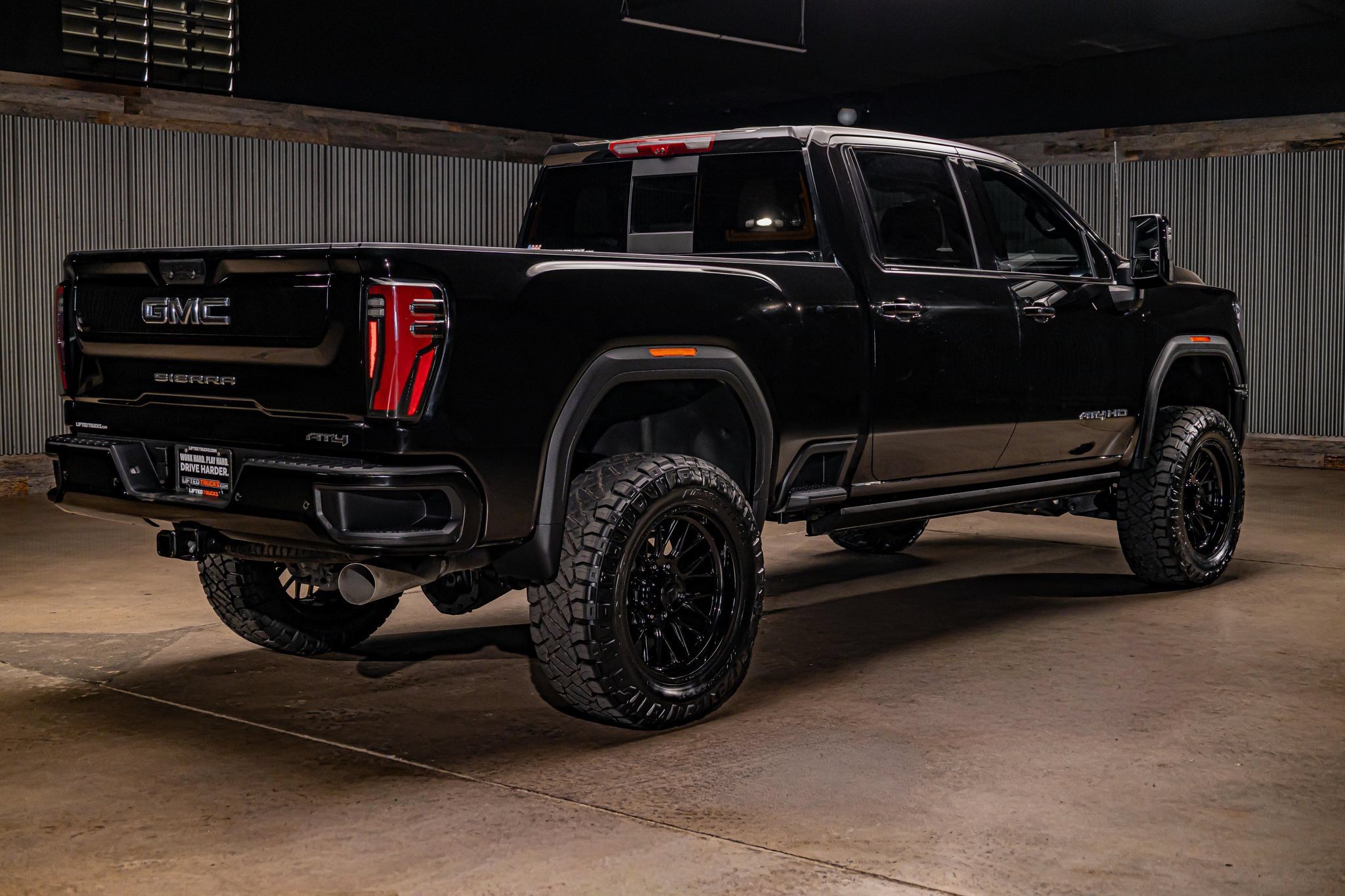 Used 2026 GMC Sierra 2500 AT4 w/ AT4 Premium Plus Package AWD/4WD image 10