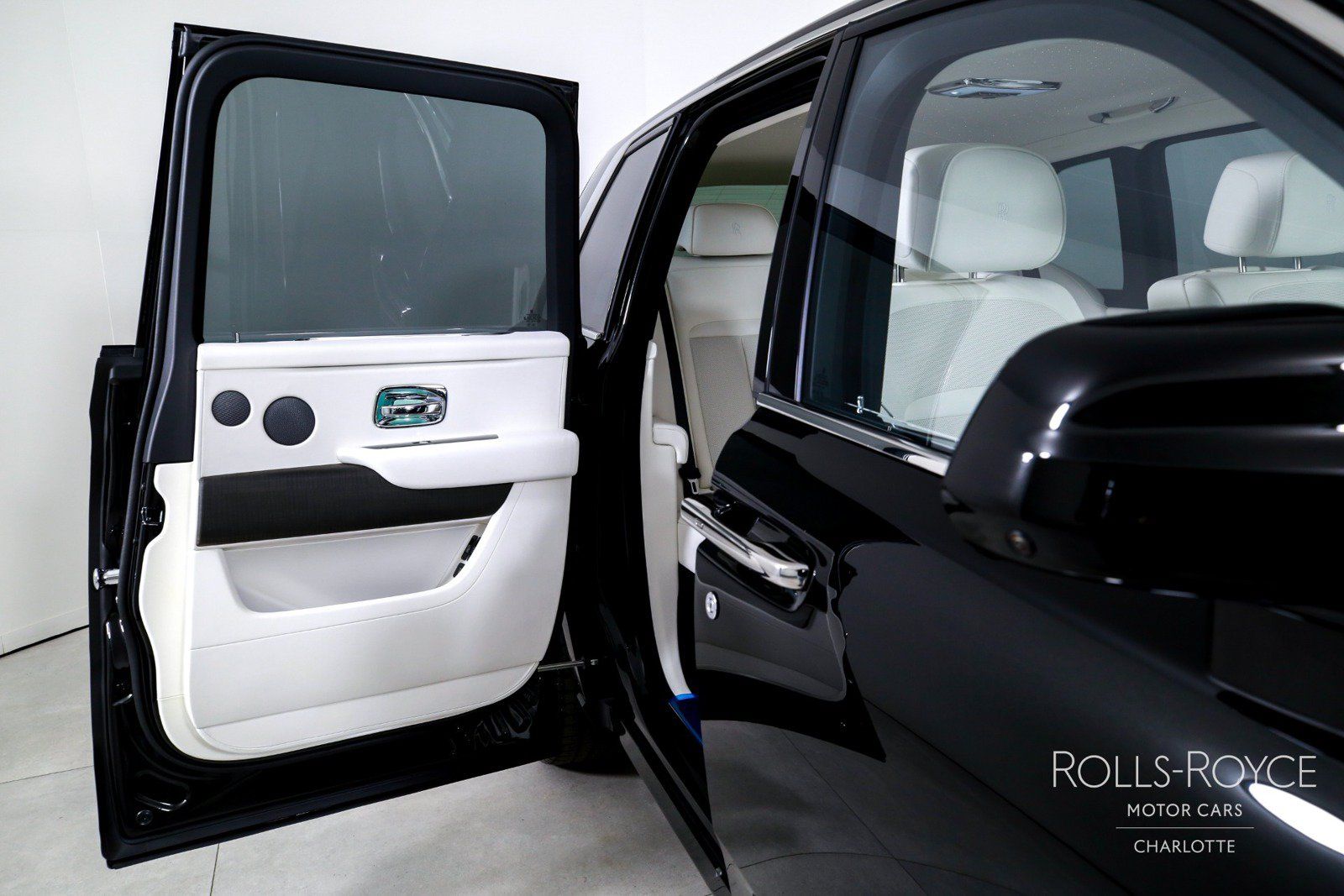 New 2026 Rolls-Royce Cullinan AWD/4WD image 29