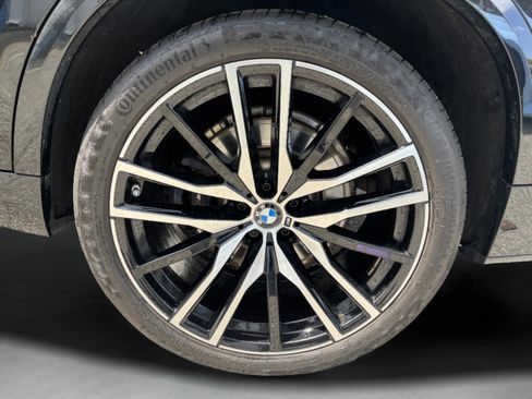 Used 2023 BMW X5 M50i w/ Executive Package image 4