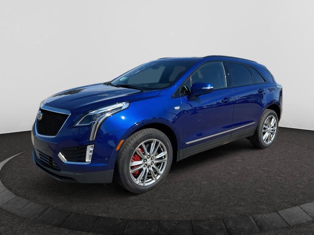 Certified 2026 Cadillac XT5 Sportv w/ LPO, Floor Liner Package AWD/4WD image 2