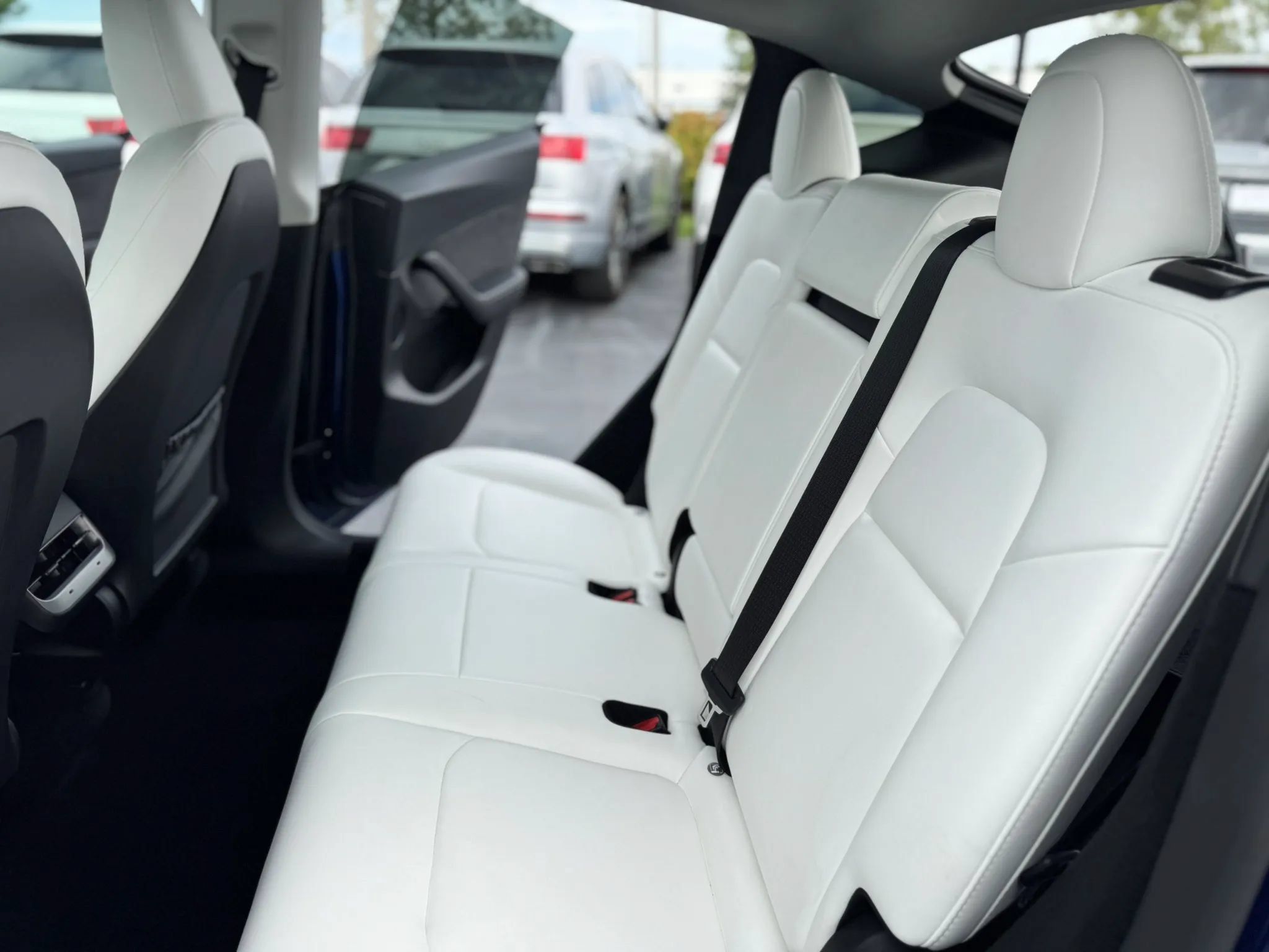 Used 2023 Tesla Model Y Long Range AWD/4WD image 19