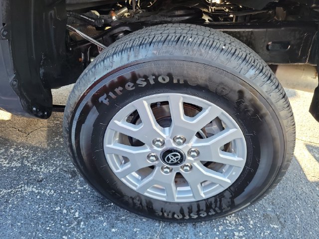 Used 2025 Toyota Tacoma SR5 RWD image 9