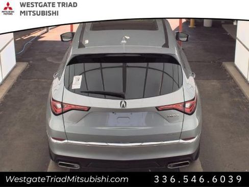 Used 2023 Acura MDX SH-AWD image 5
