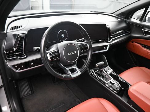 Used 2024 Kia Sportage SX FWD image 2