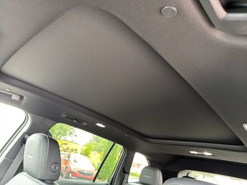 New 2026 Buick Enclave Avenir w/ Super Cruise Package FWD image 15