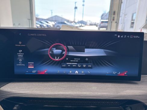 New 2026 BMW 330i xDrive Sedan w/ Convenience Package image 25