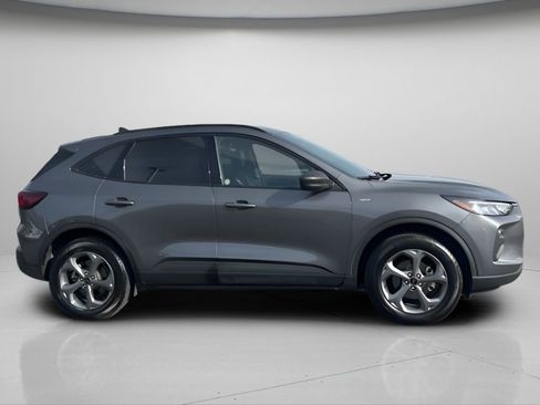 Used 2025 Ford Escape ST-Line image 3