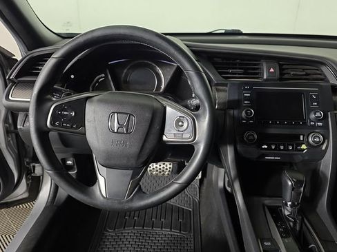 Used 2018 Honda Civic Sport image 9