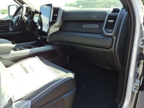 New 2026 RAM 3500 Laramie AWD/4WD image 9