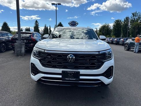 Used 2024 Volkswagen Atlas Cross Sport SEL R-Line AWD/4WD image 9