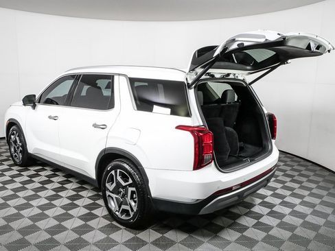 Used 2023 Hyundai Palisade Limited w/ Winter Package image 36